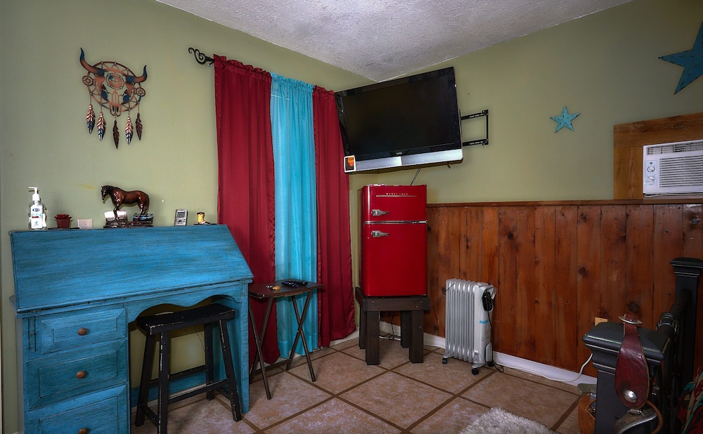 Pleasant Days Lodging Southwest Cottage