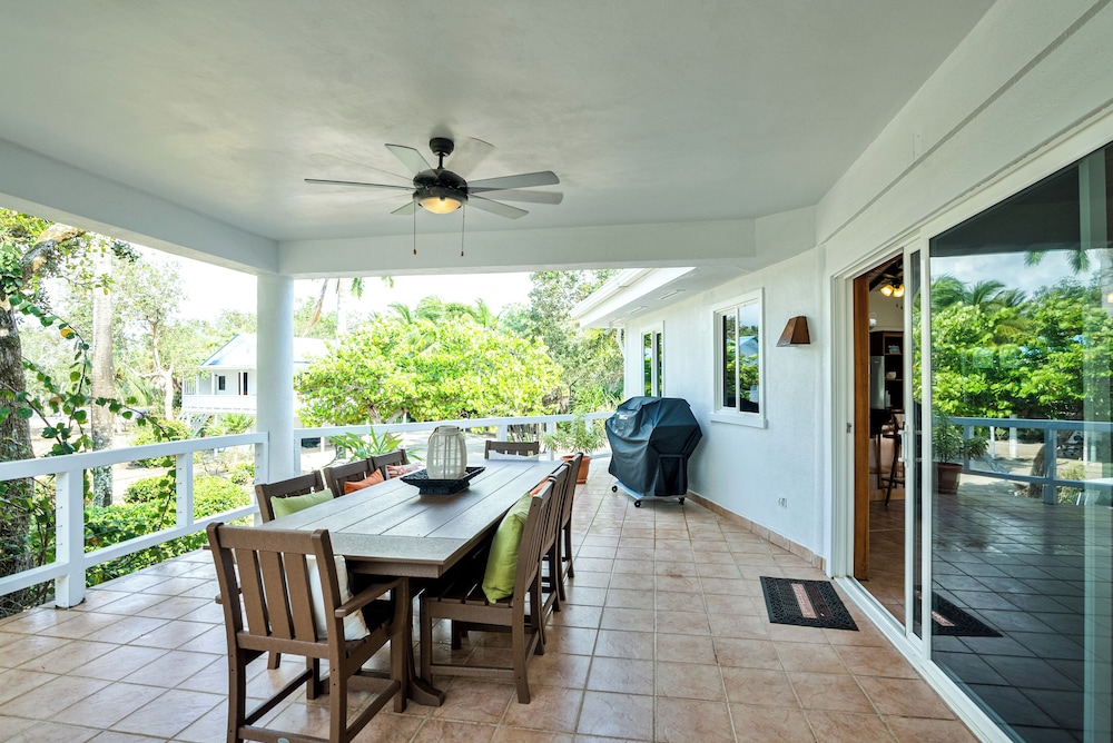 Dolphin Beach Villa