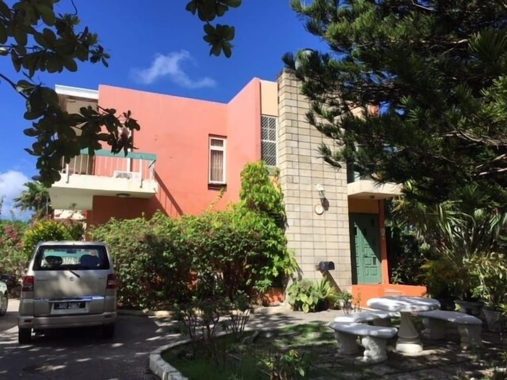 Hotel Walmer Lodge Apartments - Image 1
