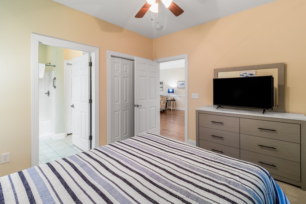Cypress Bay 104 3 Bedroom Condo