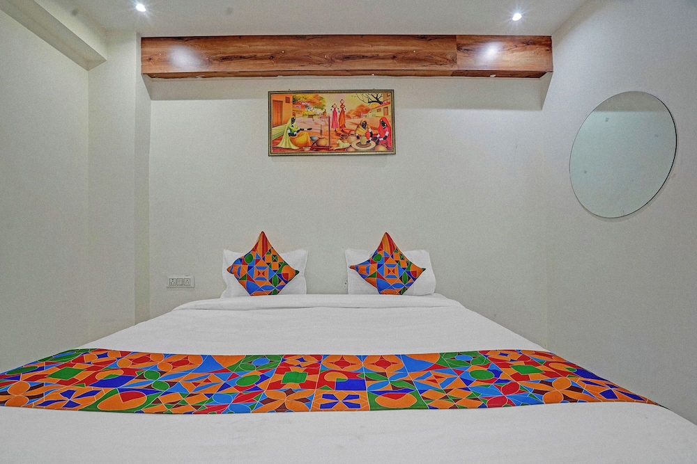 Fabhotel Poorva Residency