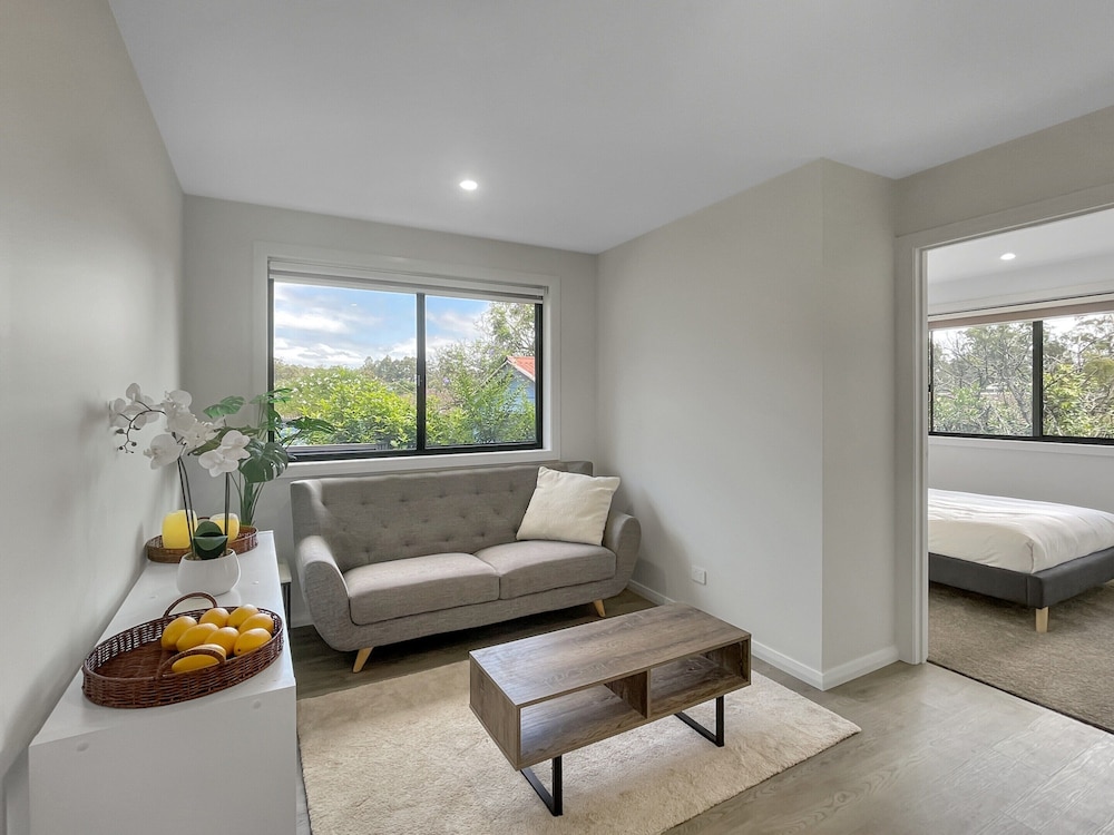 Spacious 4-bed House Near Batemans Bay Centre