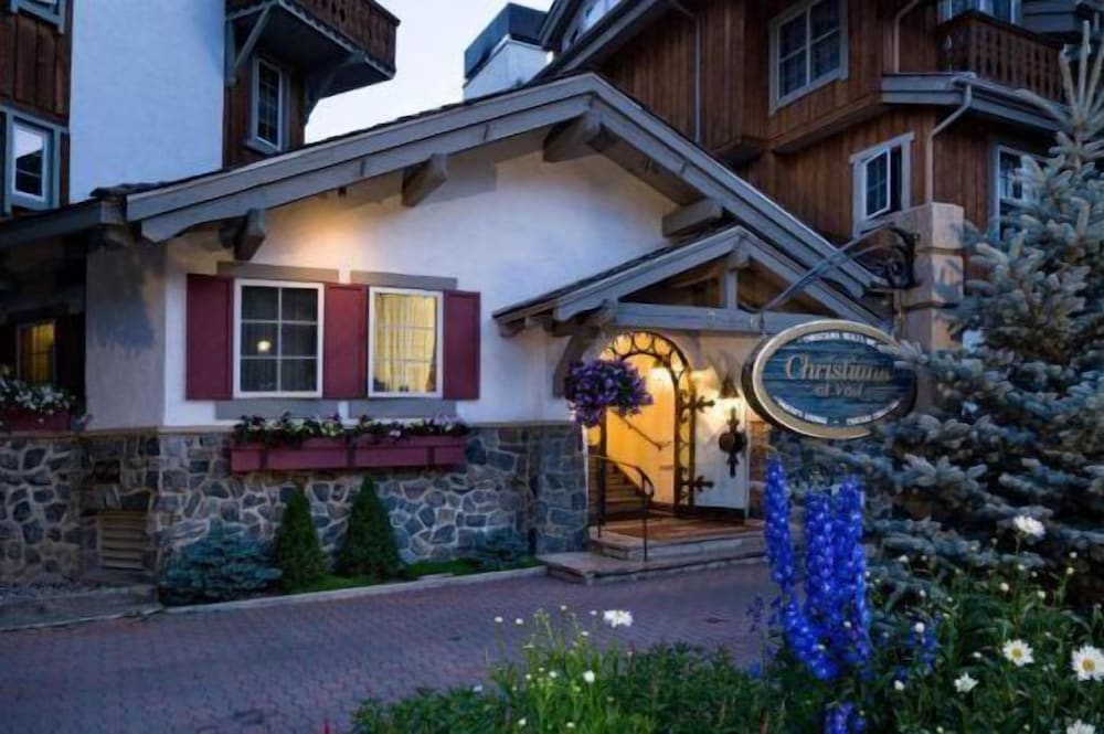 Cozy and Convenient 2BR in Vail Village - Walk to Gondola One