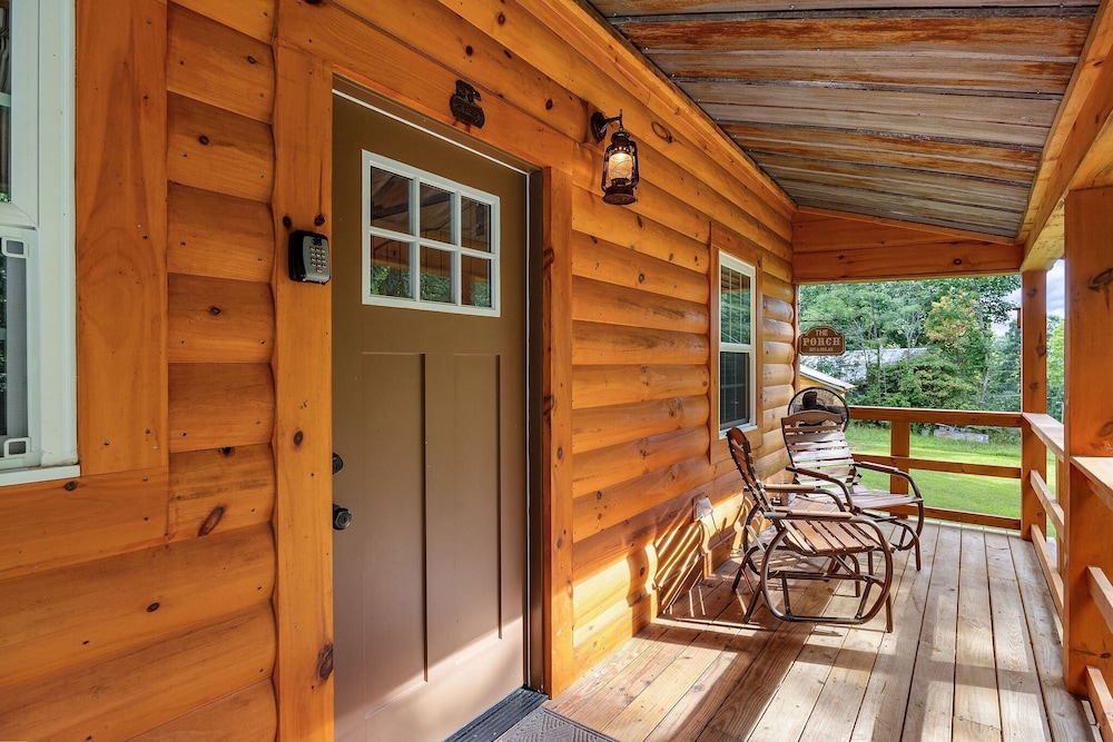 The Homestead 2 Bedroom Cabin