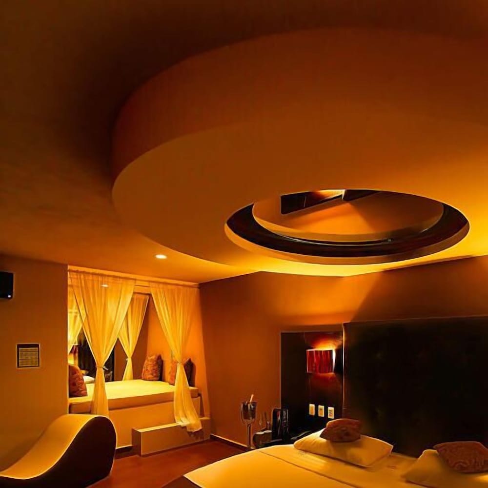 Sensaciones Motel Boutique - Adults Only