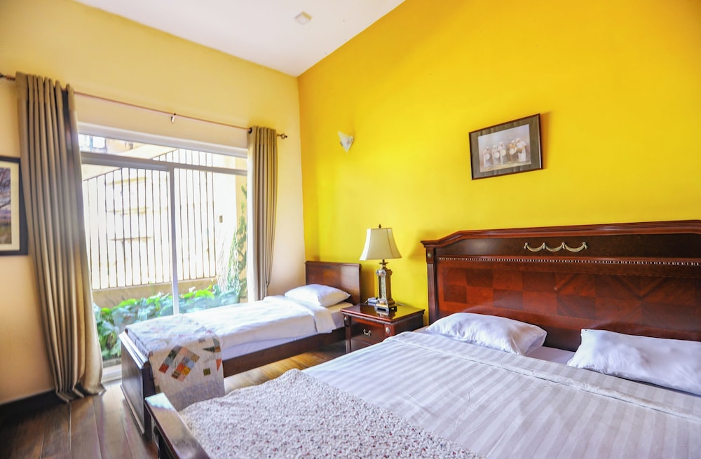 Yoho Villa Acacia
