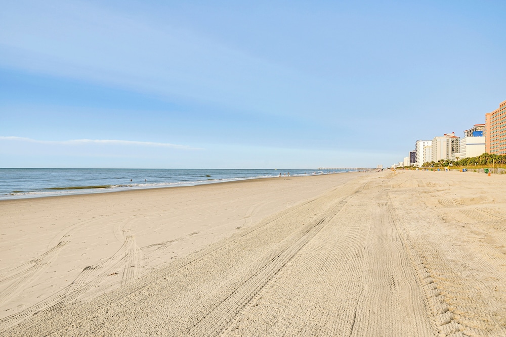 Balcony + Pool Access: Myrtle Beach Resort Escape!