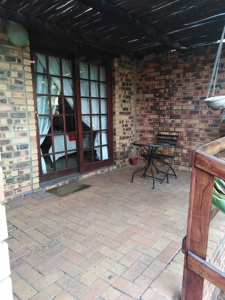 Khokha Moya Guesthouse