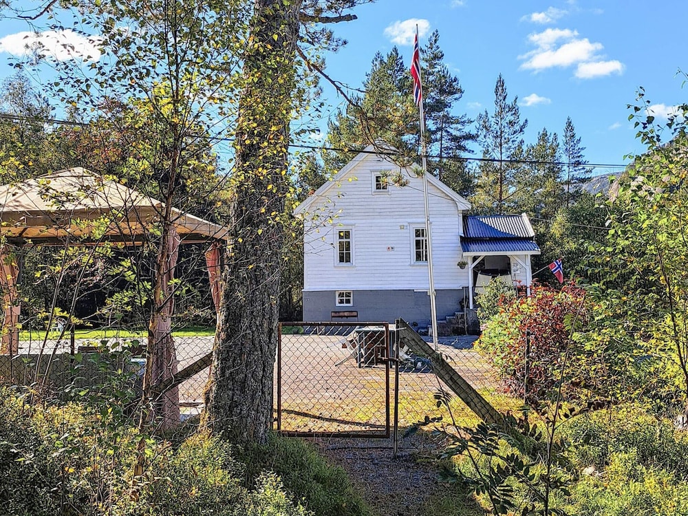 13 Person Holiday Home in Songesand