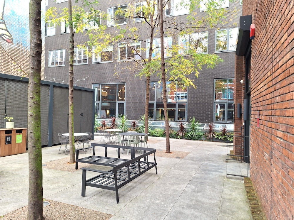 outdoor bbq area