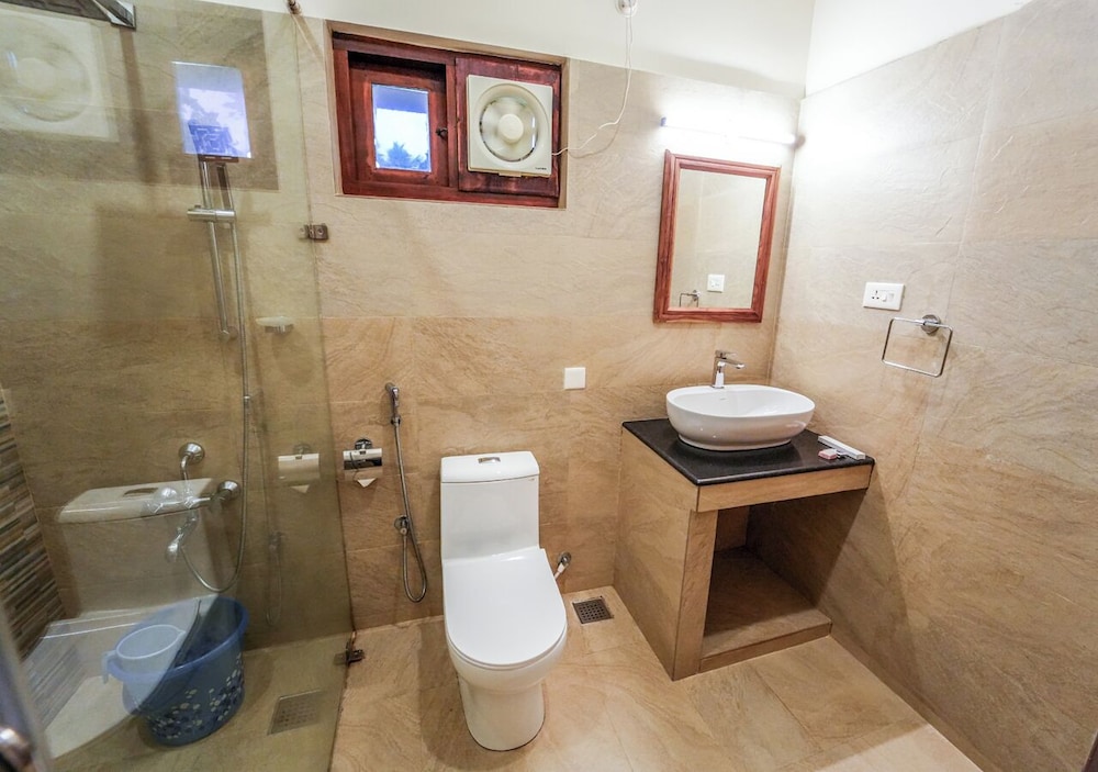 Solaris Beach View Resort by VOYE HOMES view 5