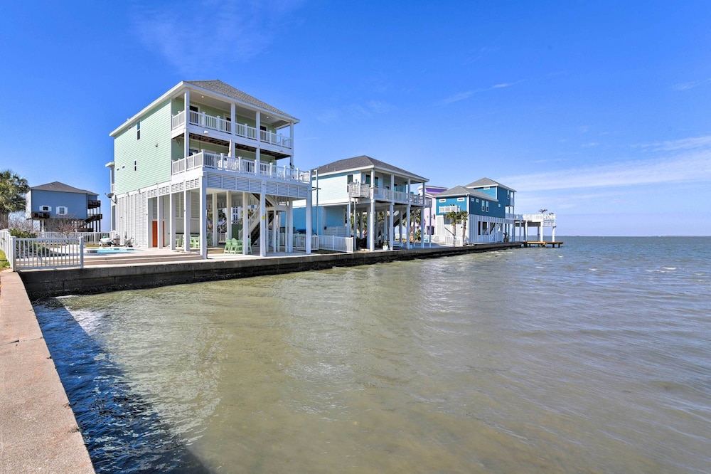 Bayfront Galveston Vacation Rental, Decks & Views!