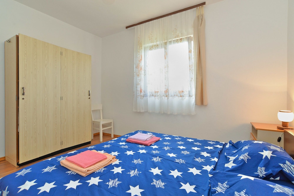 Apartment 1725 view 2