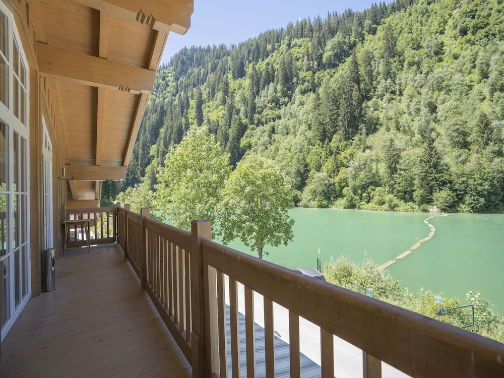 Group Apartment in Reitleben Directly on the Lake