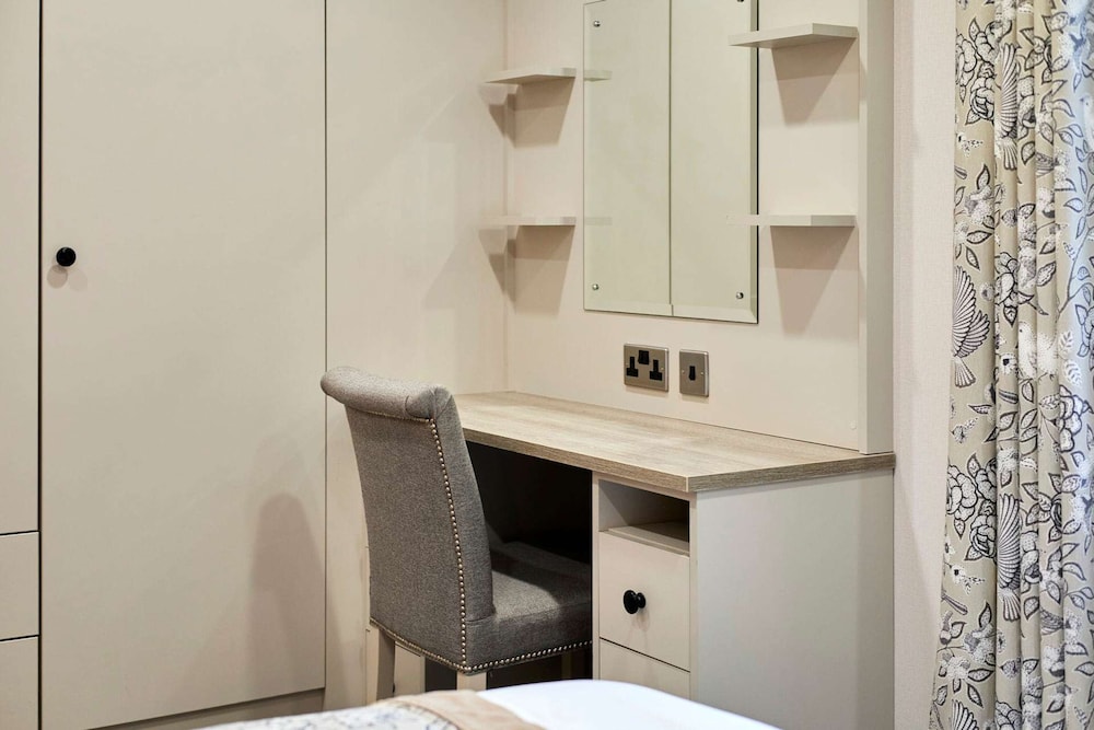 Host Stay Brackencroft Lodge