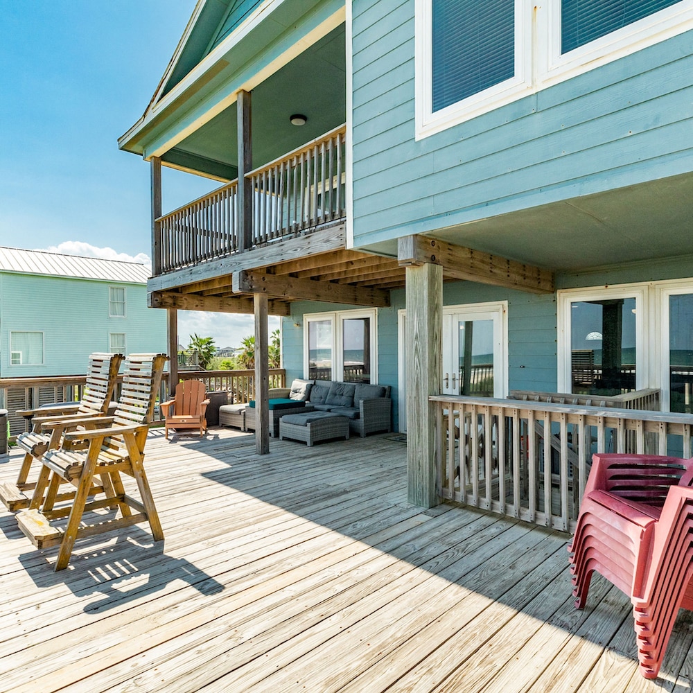 Superb Home With Private Walkover Unobstructed Views view 2