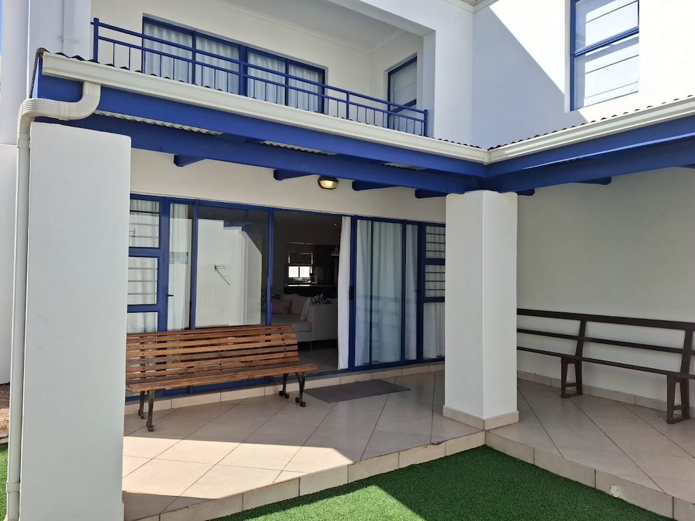 Oosiesrus - Charming Langebaan Villa With Garden View