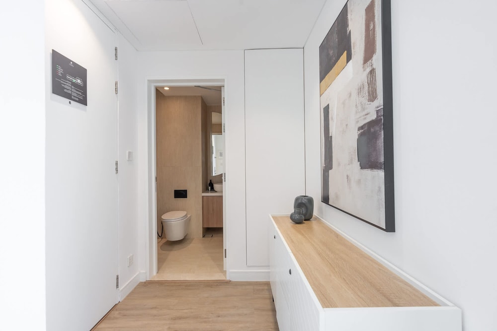 Grand Stay in This 1 Bedroom Flat That Sleeps 4