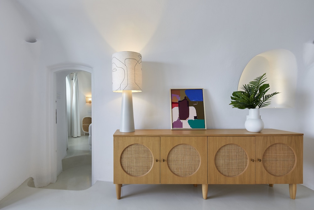 Olea Cave House