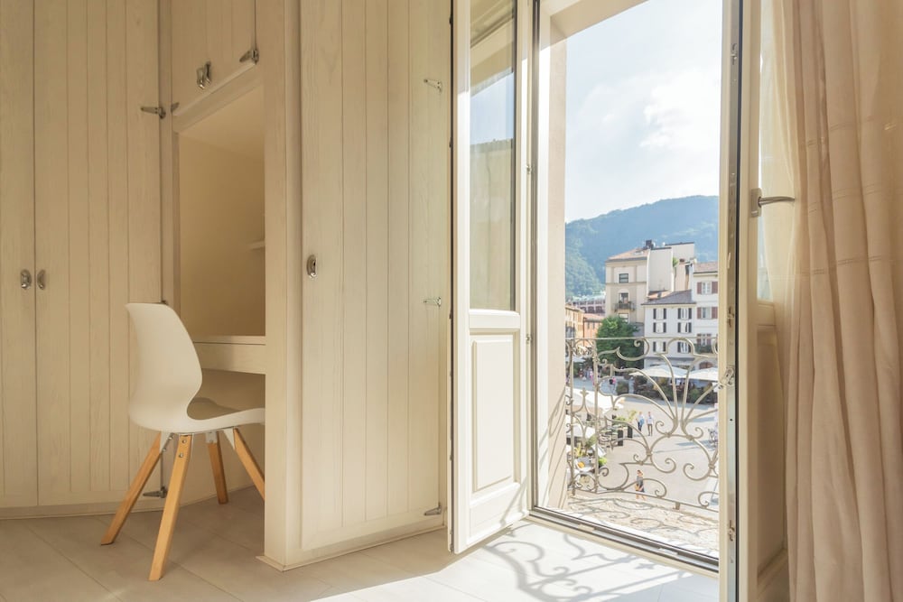 Linda Apartments by Rent all Como
