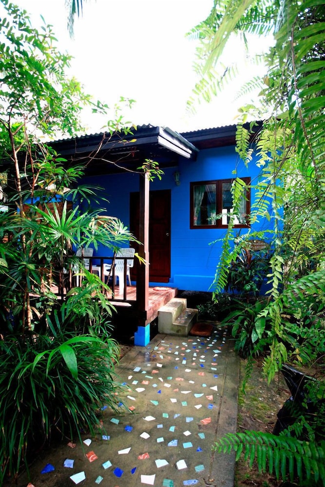 Baan Po Ngam Resort