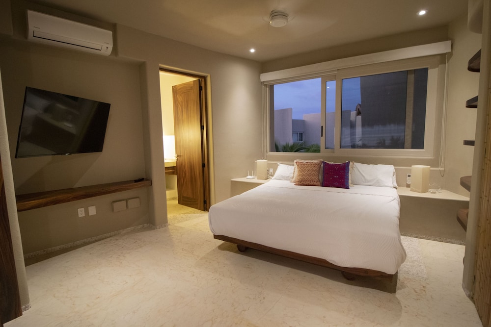 Punta Majahua Condos