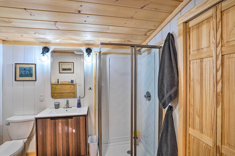 Brattleboro Vacations - Cozy Falls Brook Cabin: Hike  Swim On-site! - Property Image 34