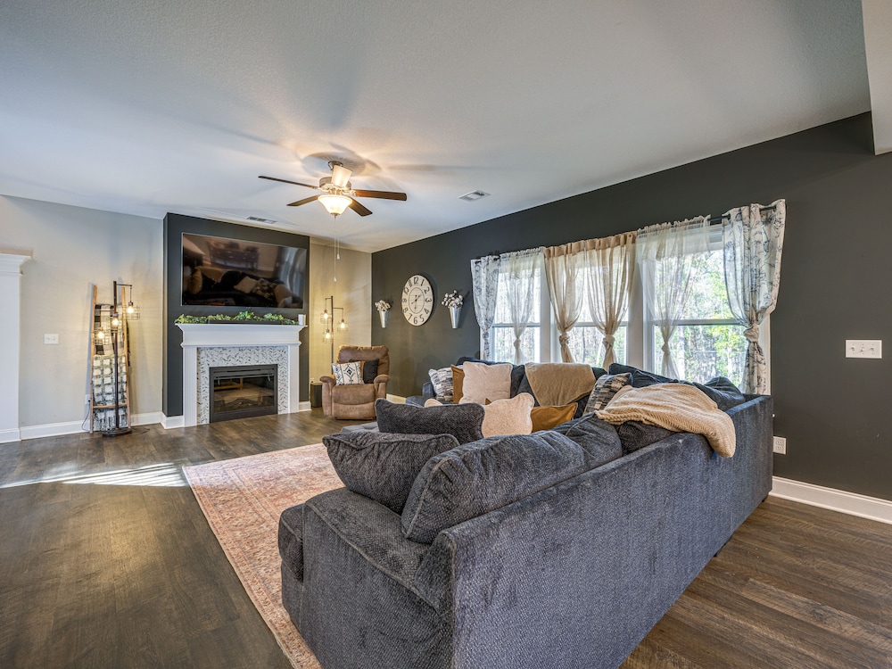 Spacious Columbus Getaway w/ Patio - Pets Welcome! - Property Image 27