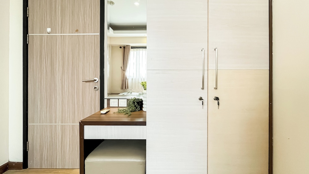 Good Deal 2Br Apartment At The Wave Kuningan