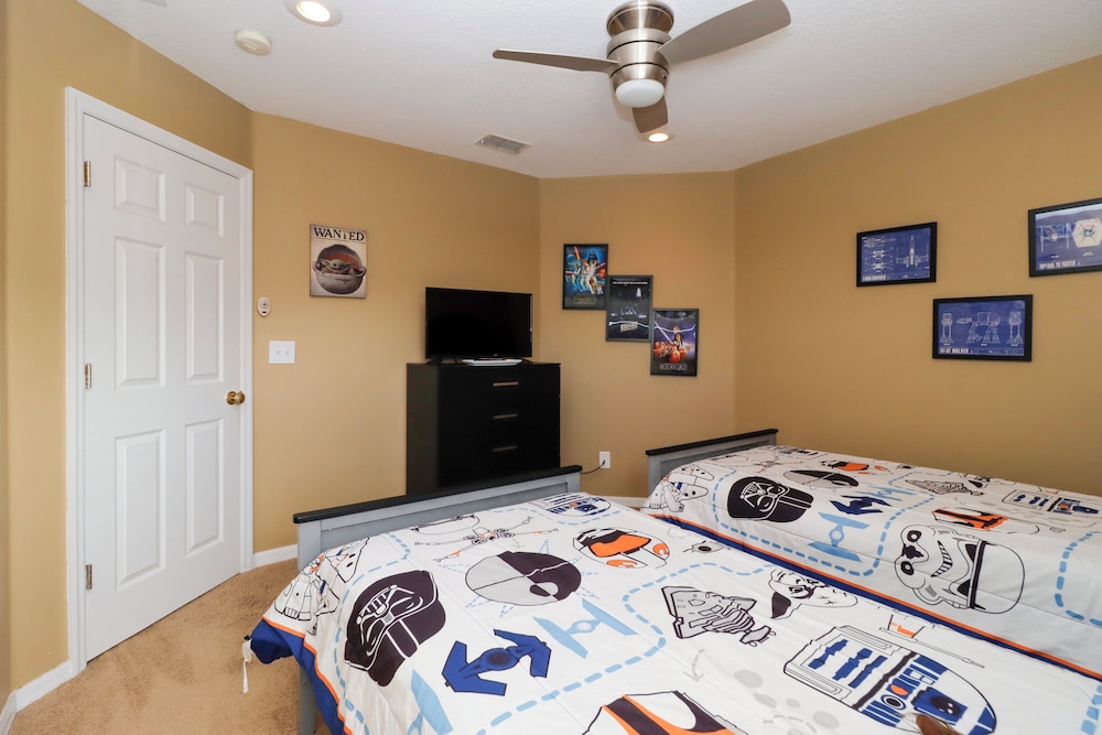7 Bedrooms Perfect For Large Families Or Groups!