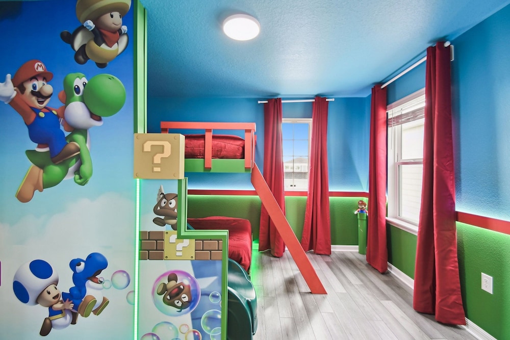 5 BD En-suites, Game Room, Pool, Sleeps 14, Disney