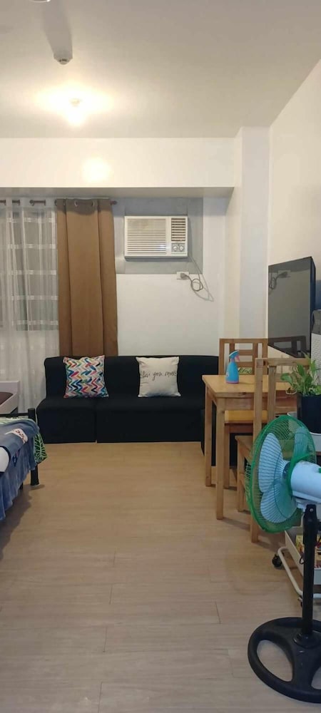 Luxurious 9th Floor Studio in Quezon City With Private Pool