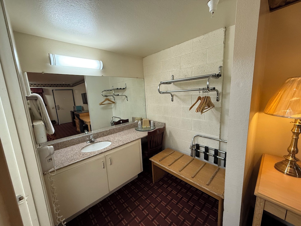 New Budget Inn