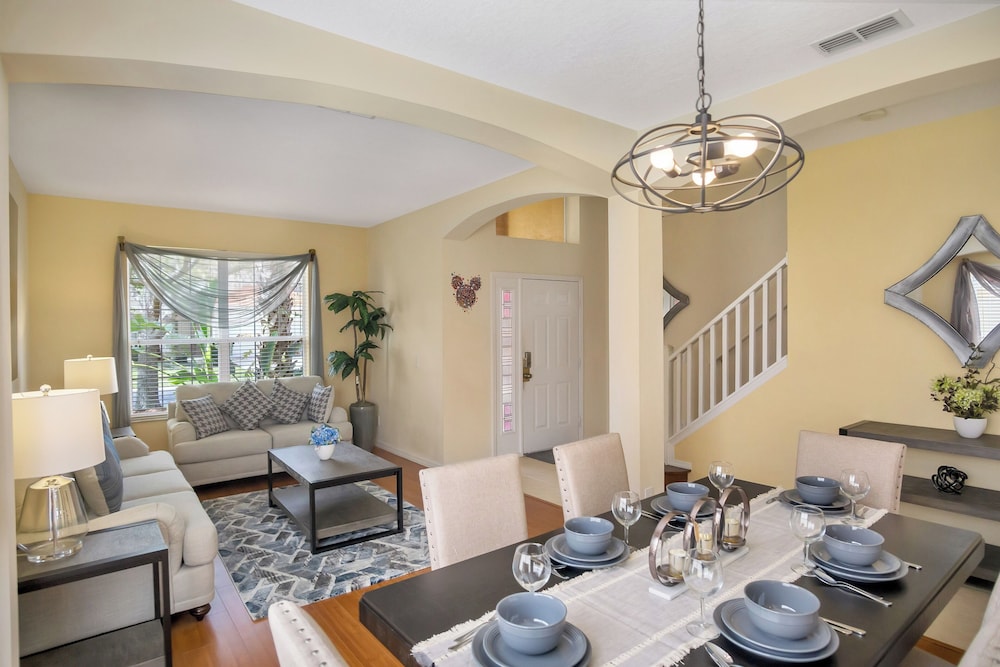 Enchanted 5BR Townhome Disney Fun Awaits