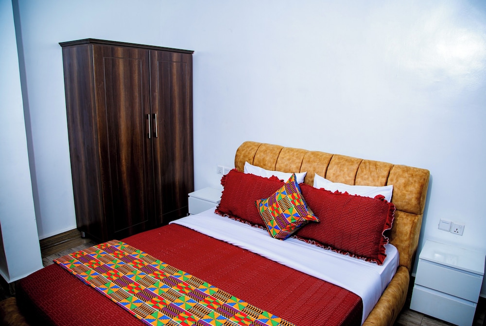 Inviting 8-bed House in Kigali Near rbd