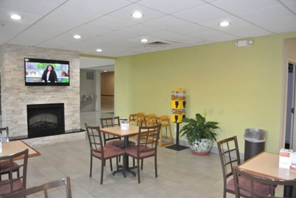 St Louis Vacations - Quality Inn Suites Arnold - St Louis - Property Image 44