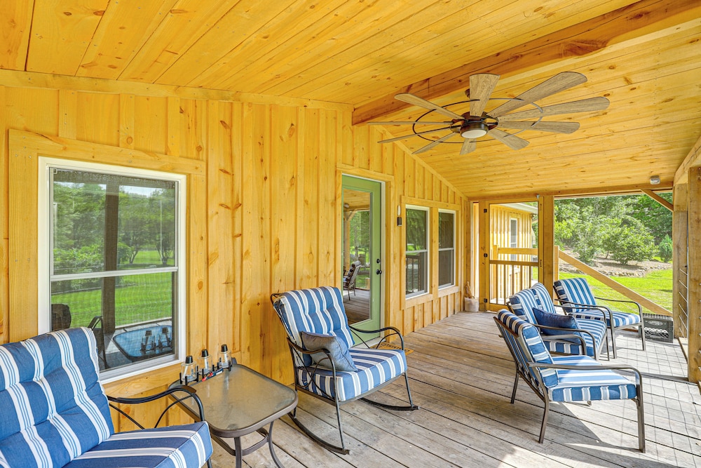 On-site Pond & Creek: Serene Cabin by Caesars Head