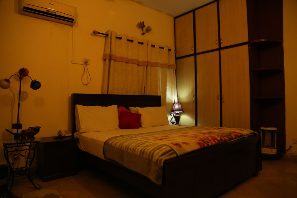 Hotel Sweet Inn view 5