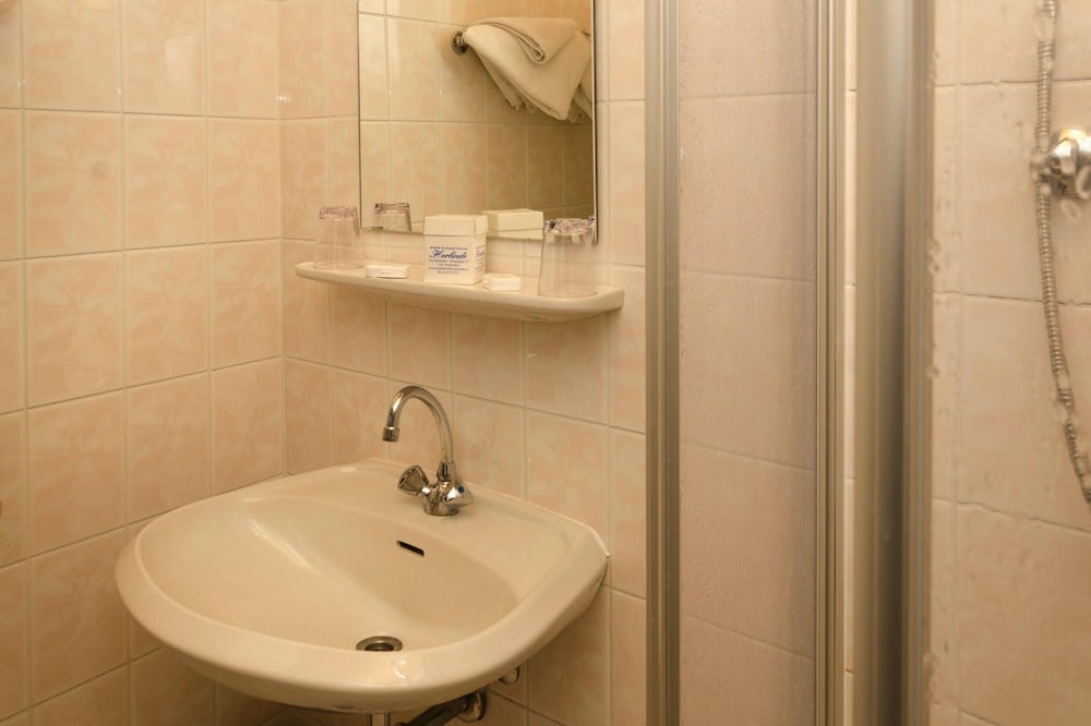 Apartment in Podersdorf am See With a Bicycle Storage