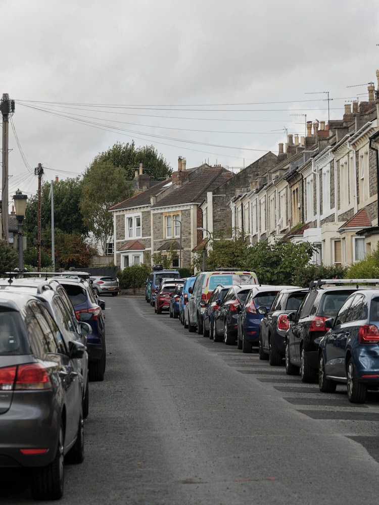 Beautiful 3 Bedroom Home in Bristol