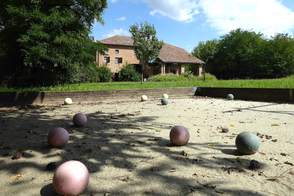 Villa Poggio Zucchino Pool and Wellness Piacenza