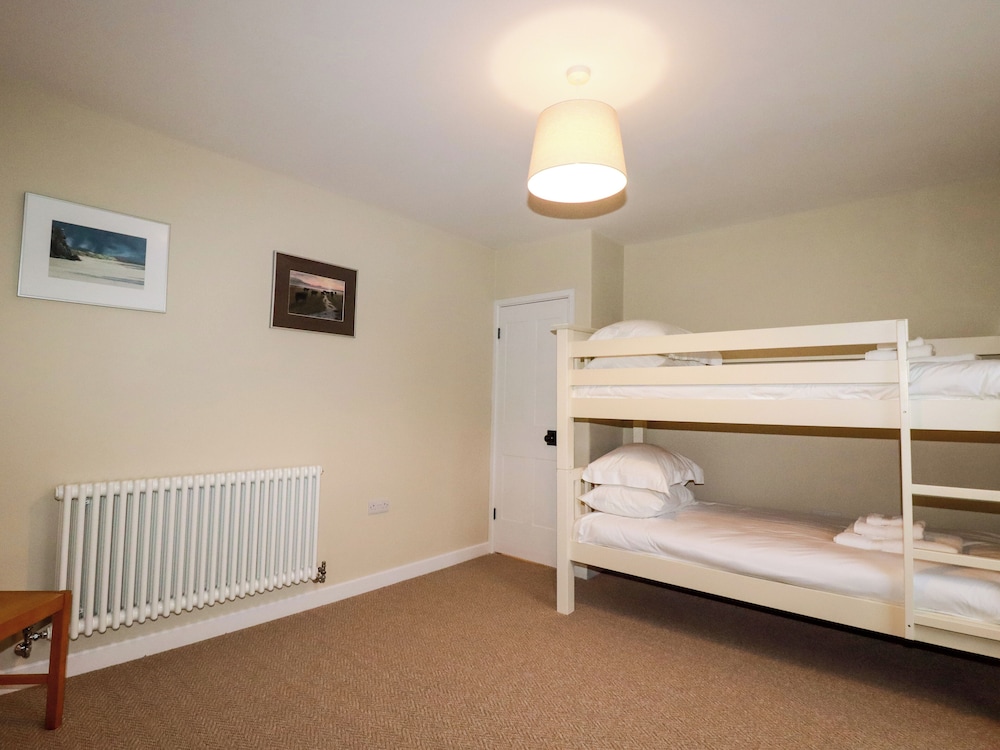 Tretoil Farm House