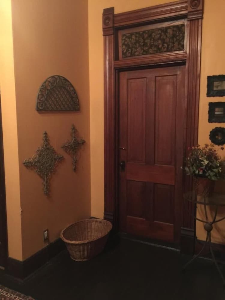 Fig Tree Manor