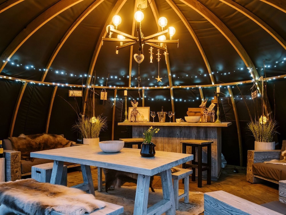 Poppie's Shepherds Hut at Shepherds Lodge
