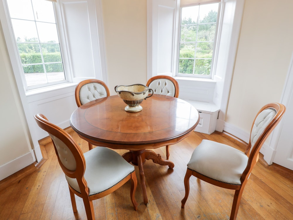 Auchentroig House