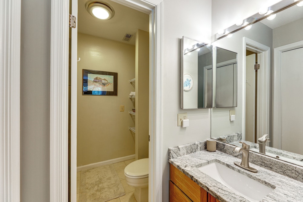 ~ 1 Block to Bethany Beach, Retreat w/ Pool Access