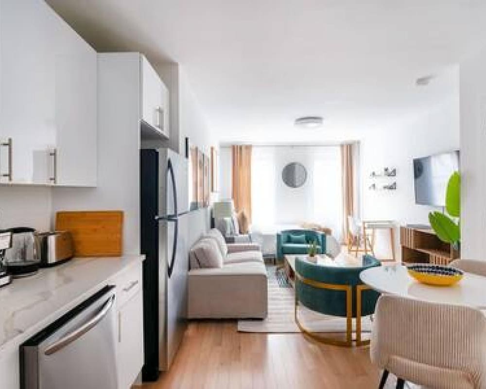 444-5a Newly Renovated 1BR in Hell s Kitchen