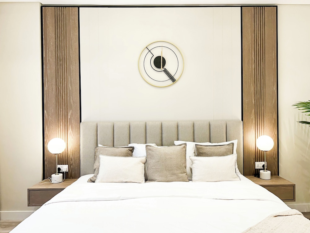 Resort Apartments - Royal Amwaj North