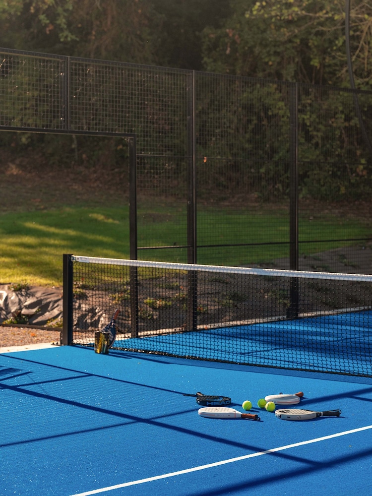 Villa des Reves Luxury in Villers Pool Jacuzzi Padel Court Close to Deauville