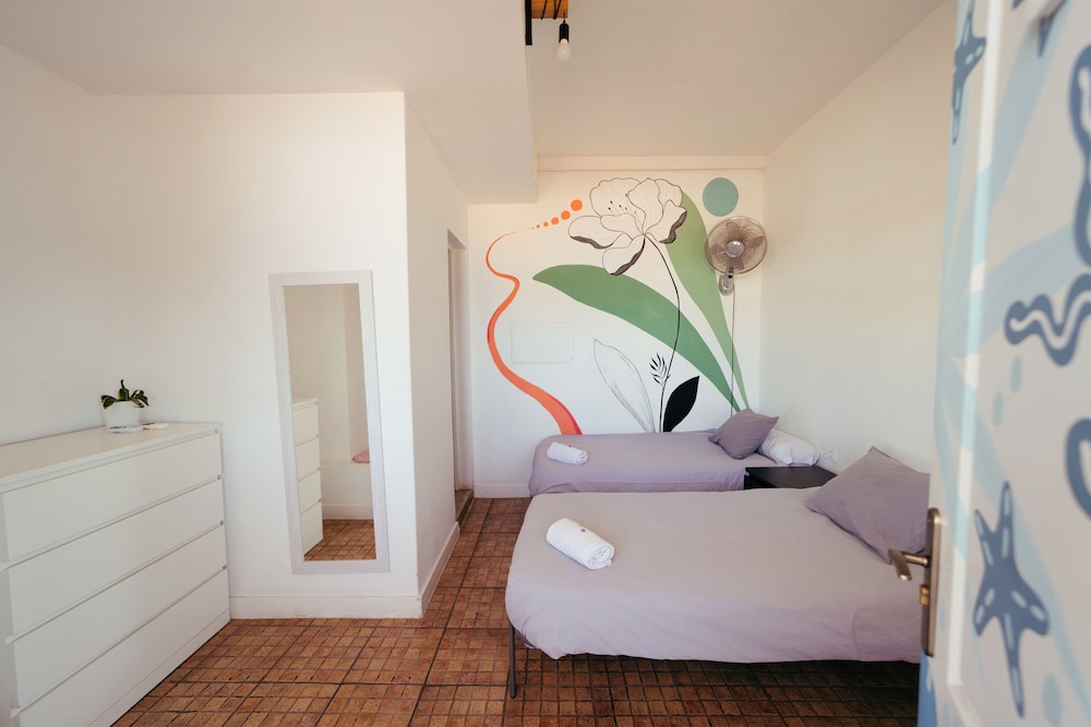 Ocean Nomads Hostel